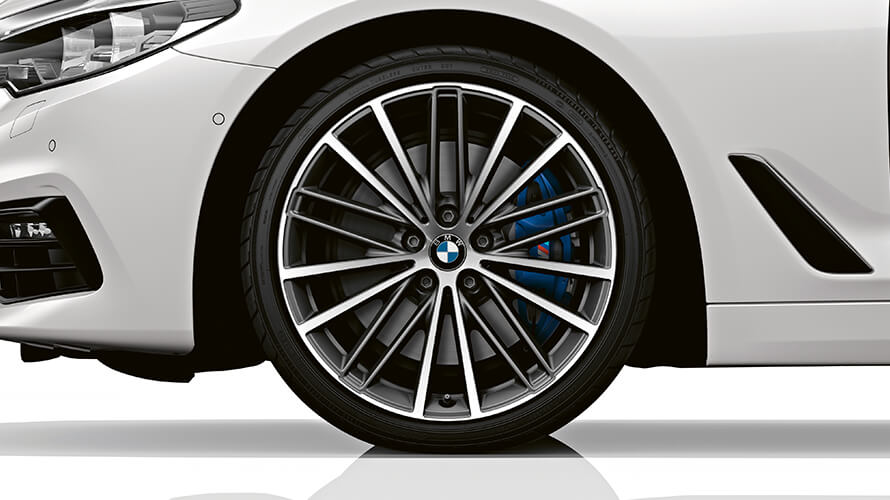 19” V-Spoke 635 in Orbit Grey, Pirelli 19” V-Spoke 635 in Orbit Grey, Pirelli